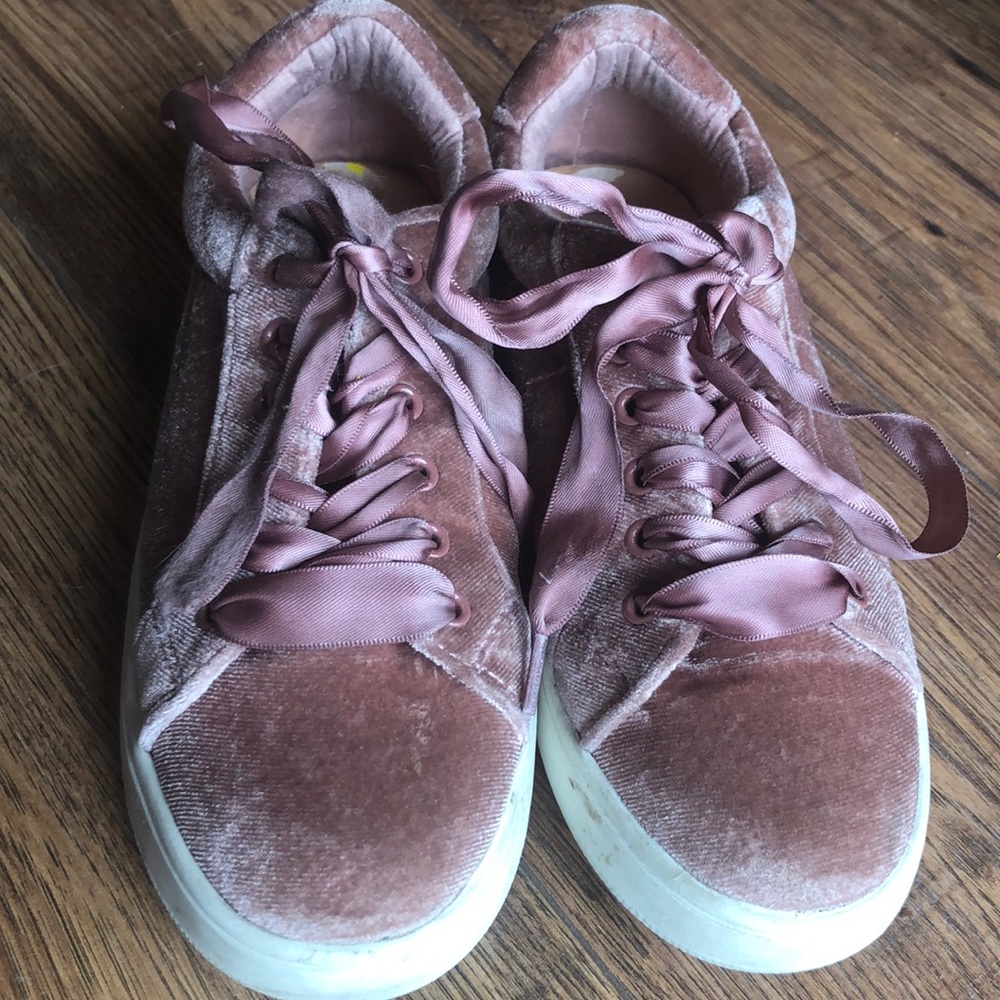 Steve Madden Sneakers 1